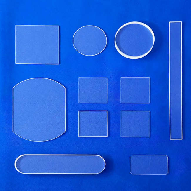 High purity welded and cut quartz components Composants en quartz soudés et coupés de haute pureté