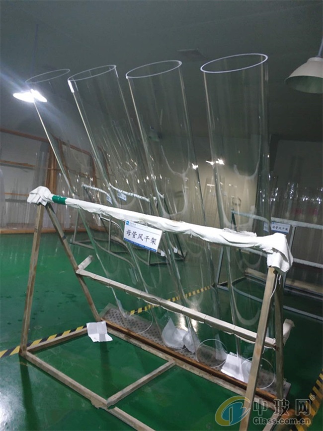 The advantages of large diameter quartz tube Les avantages du tube de quartz de grand diamètre