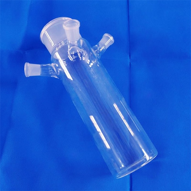 Three necked quartz flask Dreihalsiger Quarzkolben