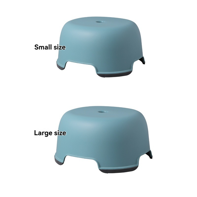 plastic stackable stool プラスチック製の積み重ね可能なスツール
