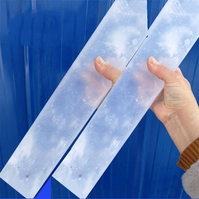 Solid transparent quartz ingots Manufacturer Lingots de quartz transparents solides Fabricant