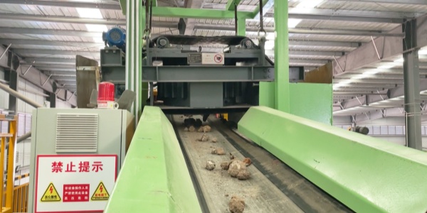 electromagnetic over-band separator RUIJIE Schock-resistent géint elektromagnéiteschen iwwer-Band separator fir Eisen Ewechhuele