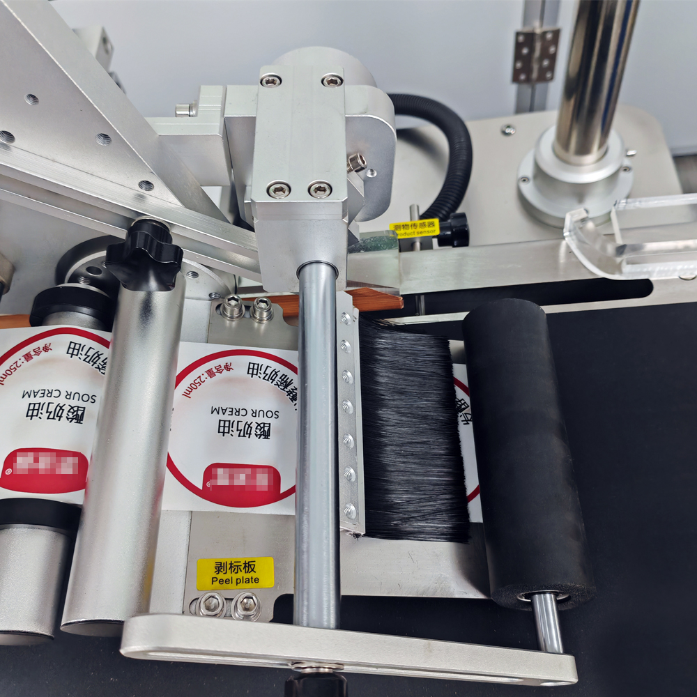 Flat Surface Labeling Machine Etikettiermaschine für flache Oberflächen
