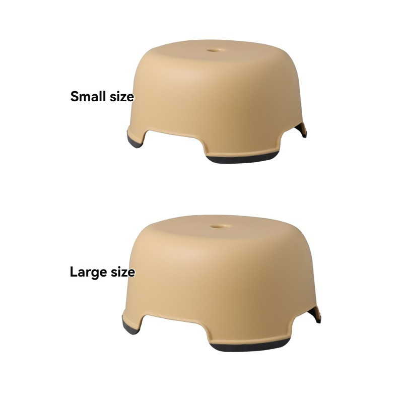 plastic stackable stool プラスチック製の積み重ね可能なスツール
