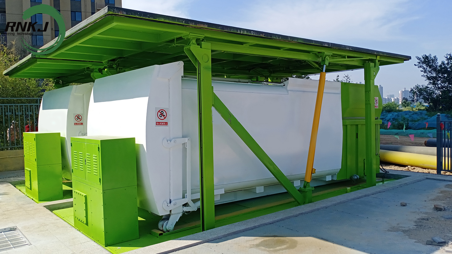 Underground garbage compactor ضاغطة القمامة تحت الأرض
