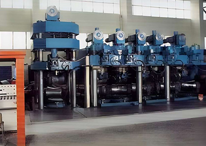 Prec&iacute;zi&oacute;s cső8