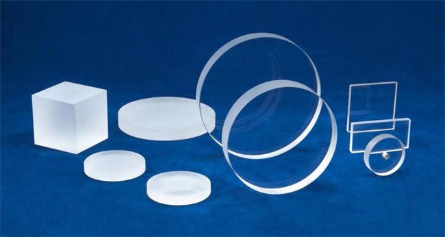 Hochtemperaturbest&auml;ndige Quarzglasscheibe