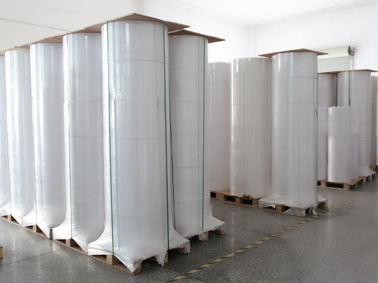 Өздігінен жабысатын үлкен орам