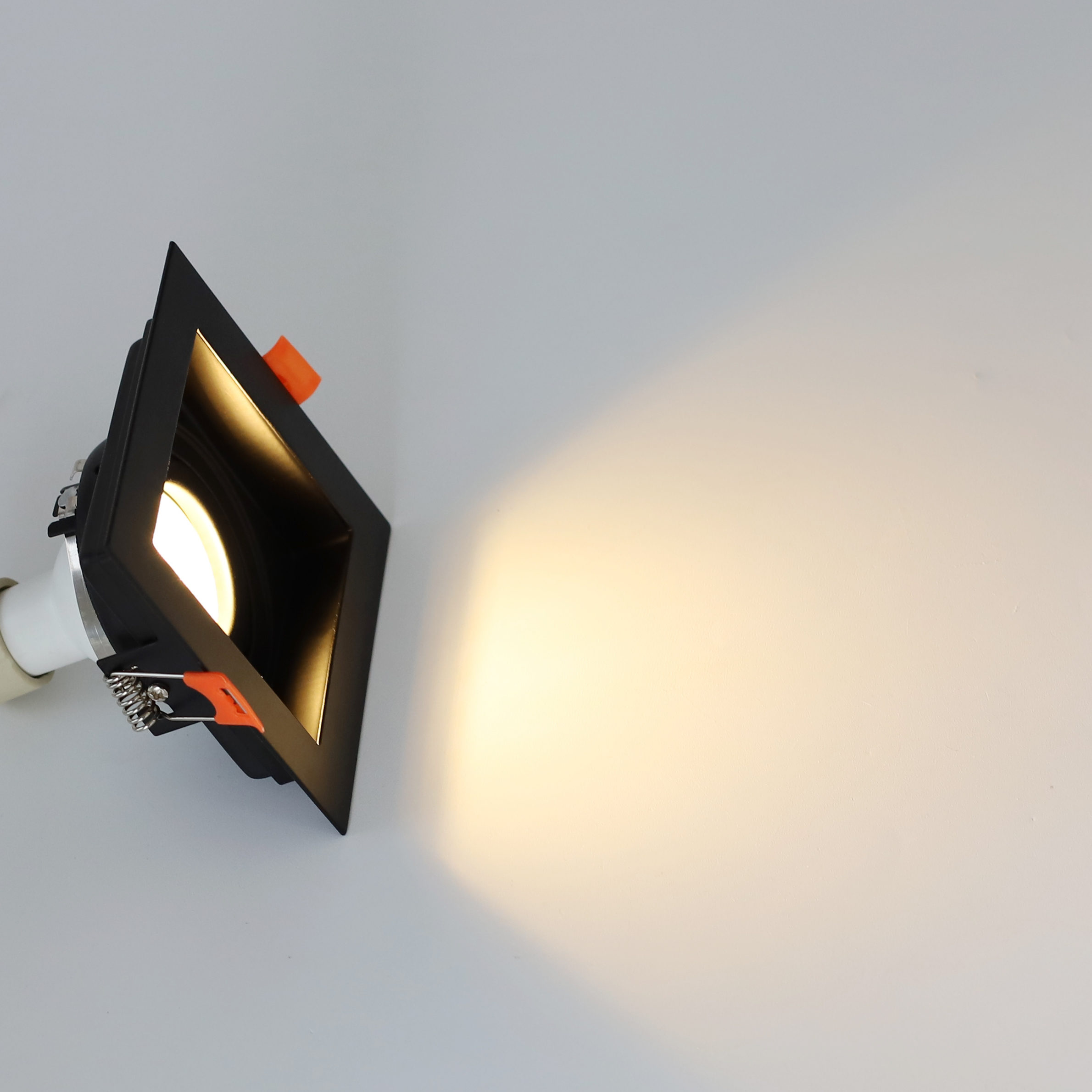 TS216S-1 TS217S-1 发光