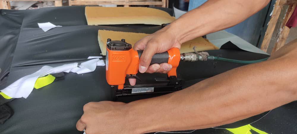 8016钉枪使용 (1)