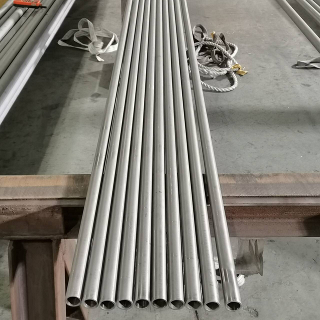 Tenkostěnn&aacute; nerezov&aacute; ocel-AISI-316Ti-Tubing-640-640