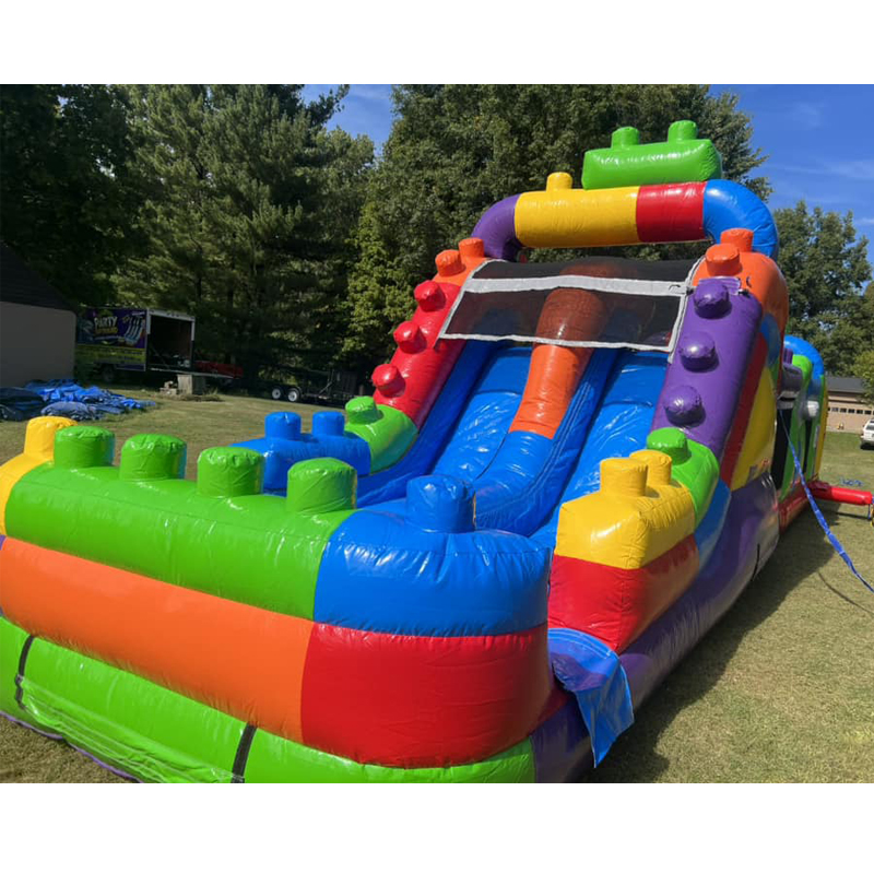 odbijający się dom