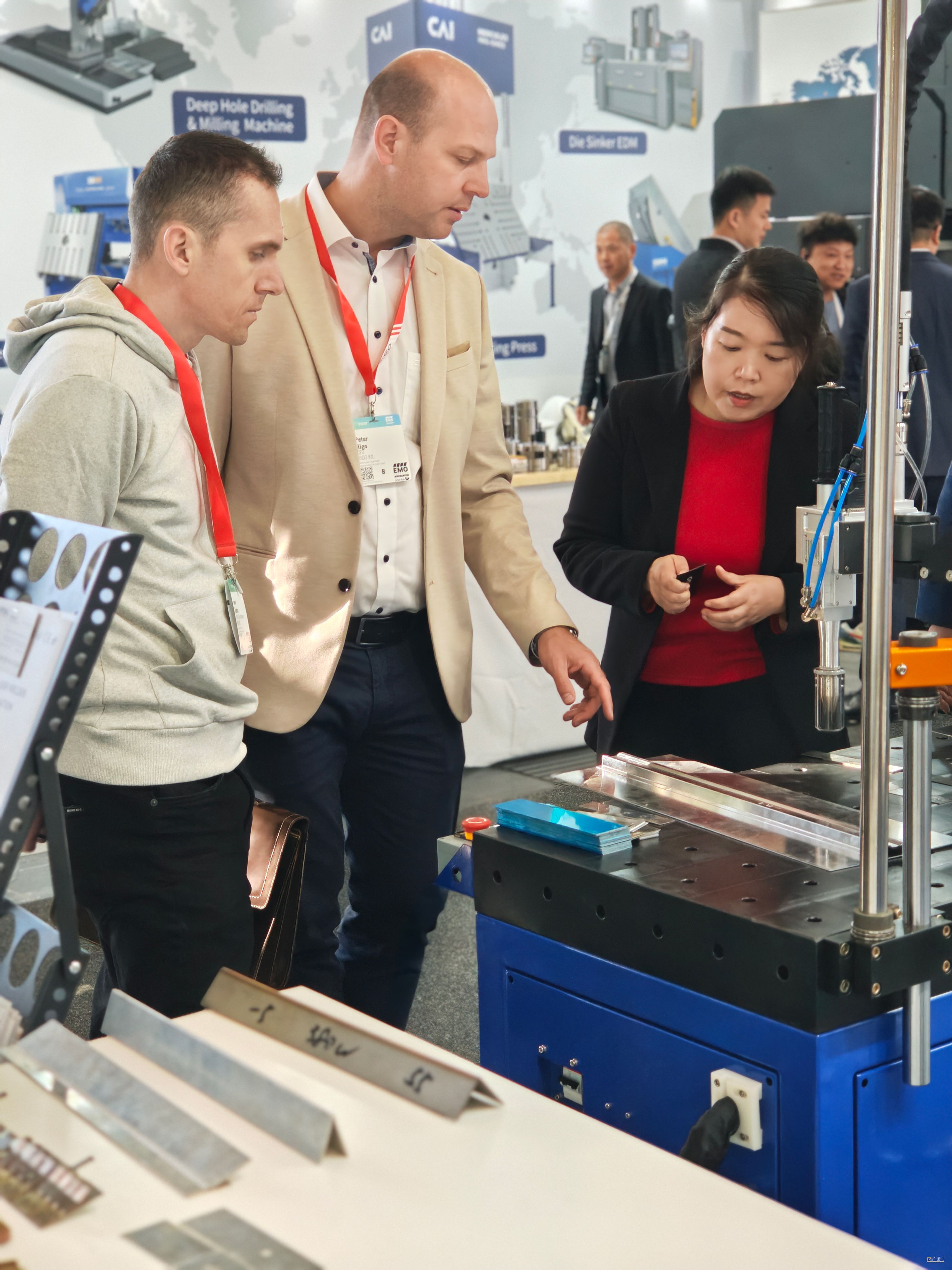 7e81df96968db16ec2d45d34859a2cad