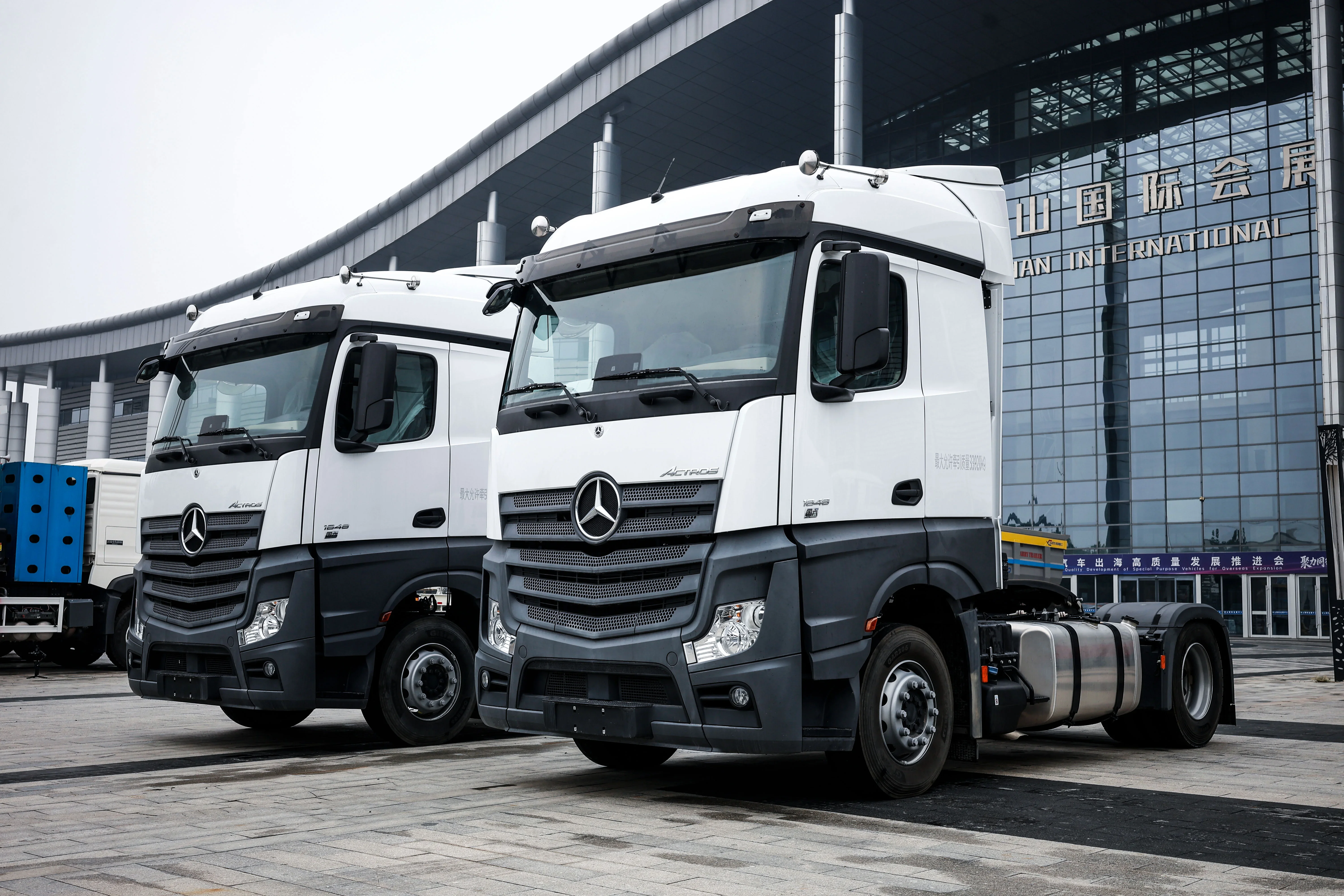 Mercedes-Benz Actros 1848 tahač na prodej na Ant Automobile.webp