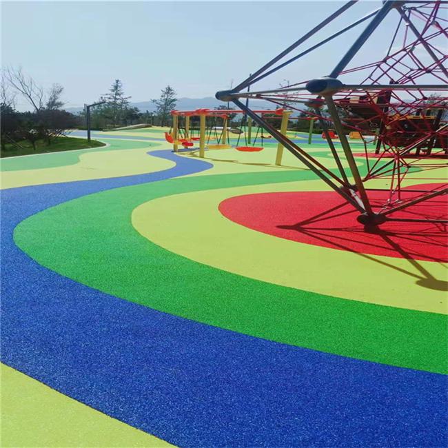 حبيبات مطاطية EPDM باللون الأخضر