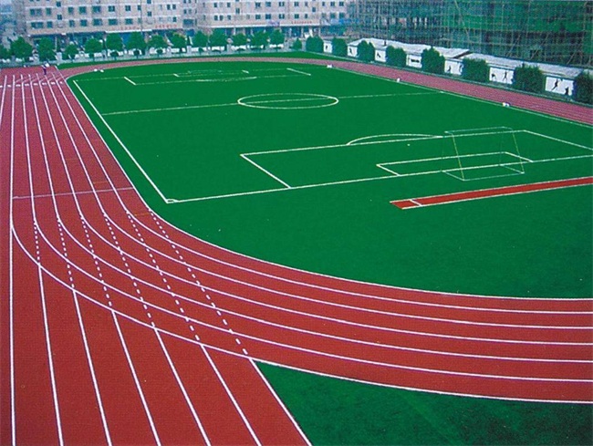 Spielplatzbahn aus EPDM-Gummi